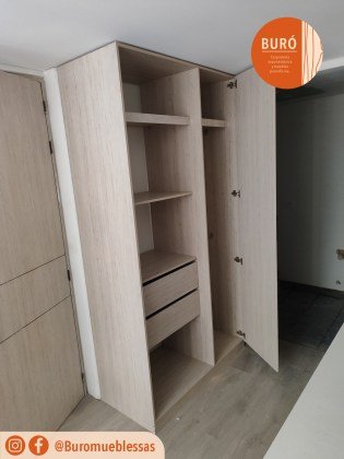 Closet puertas habatibles 8.6.jpg